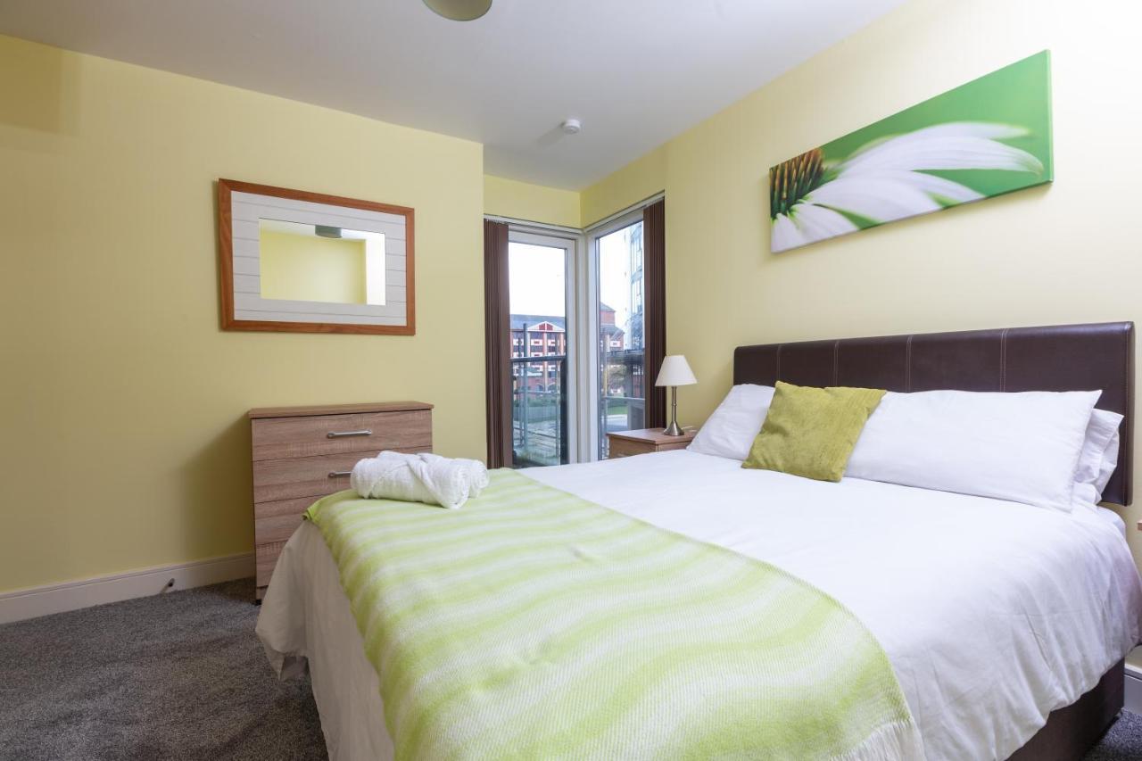 Meridian Bay Apartment Суонси Экстерьер фото