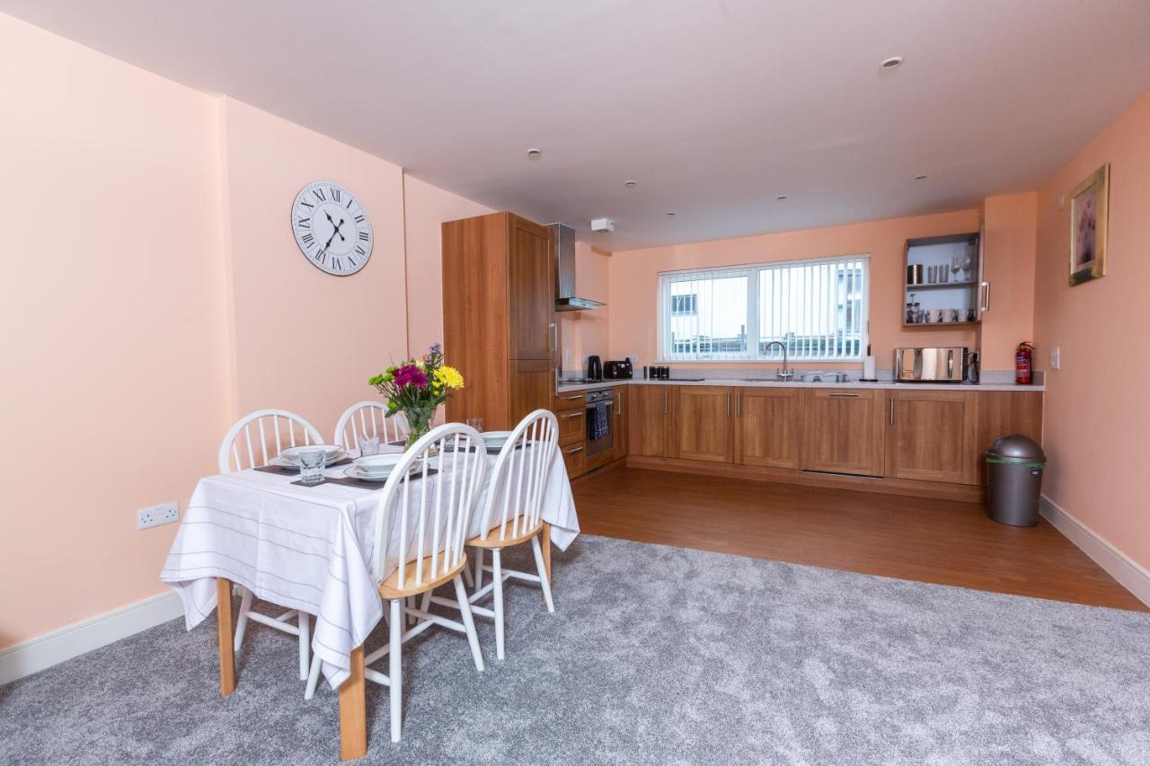 Meridian Bay Apartment Суонси Экстерьер фото