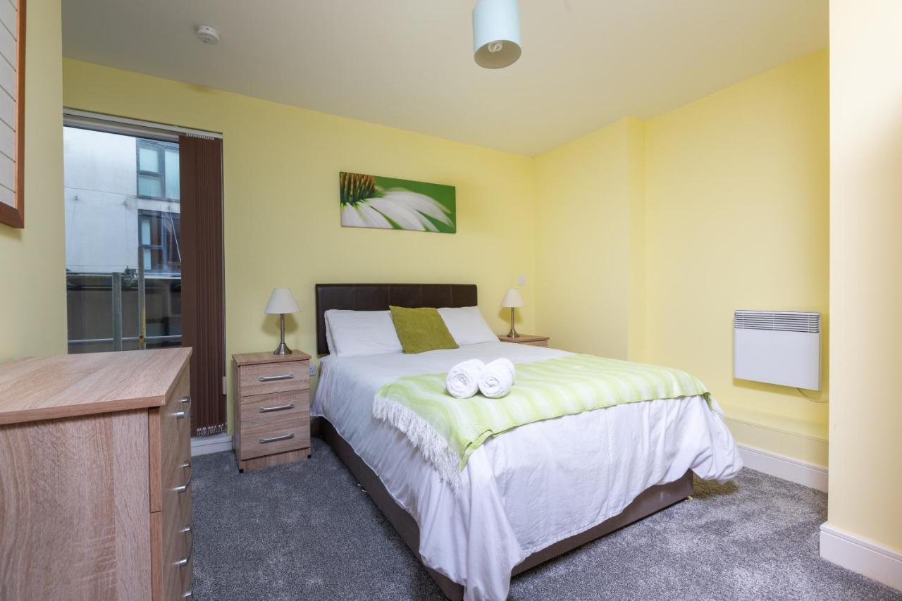 Meridian Bay Apartment Суонси Экстерьер фото